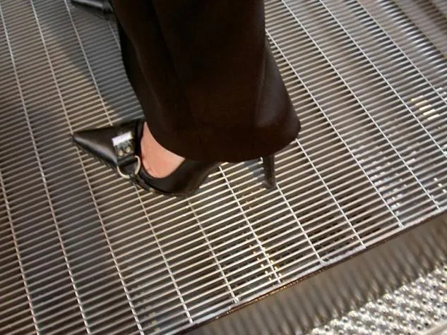 Riveted Grating